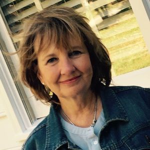 Meet your Posher, Debbie